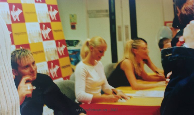 H Claire and Faye at Gold Signing 2001