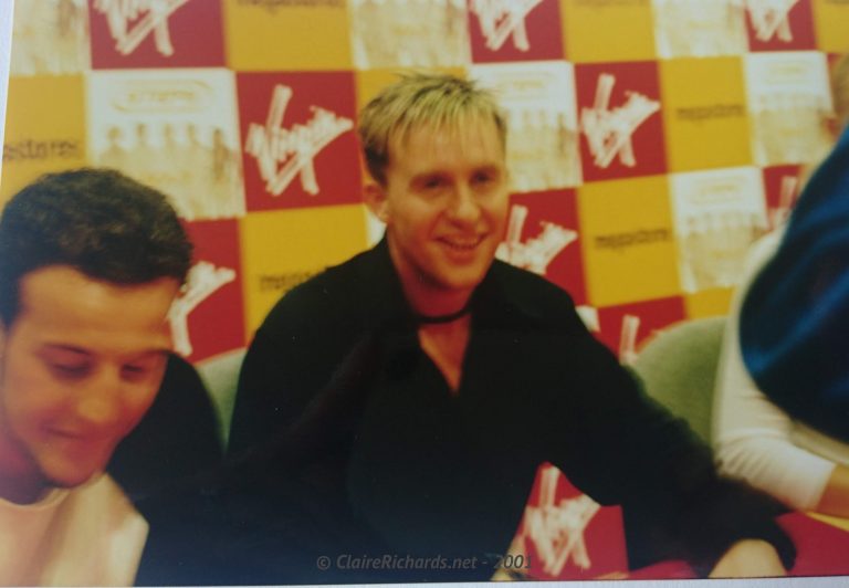 Lee and H at Gold Signing 2001